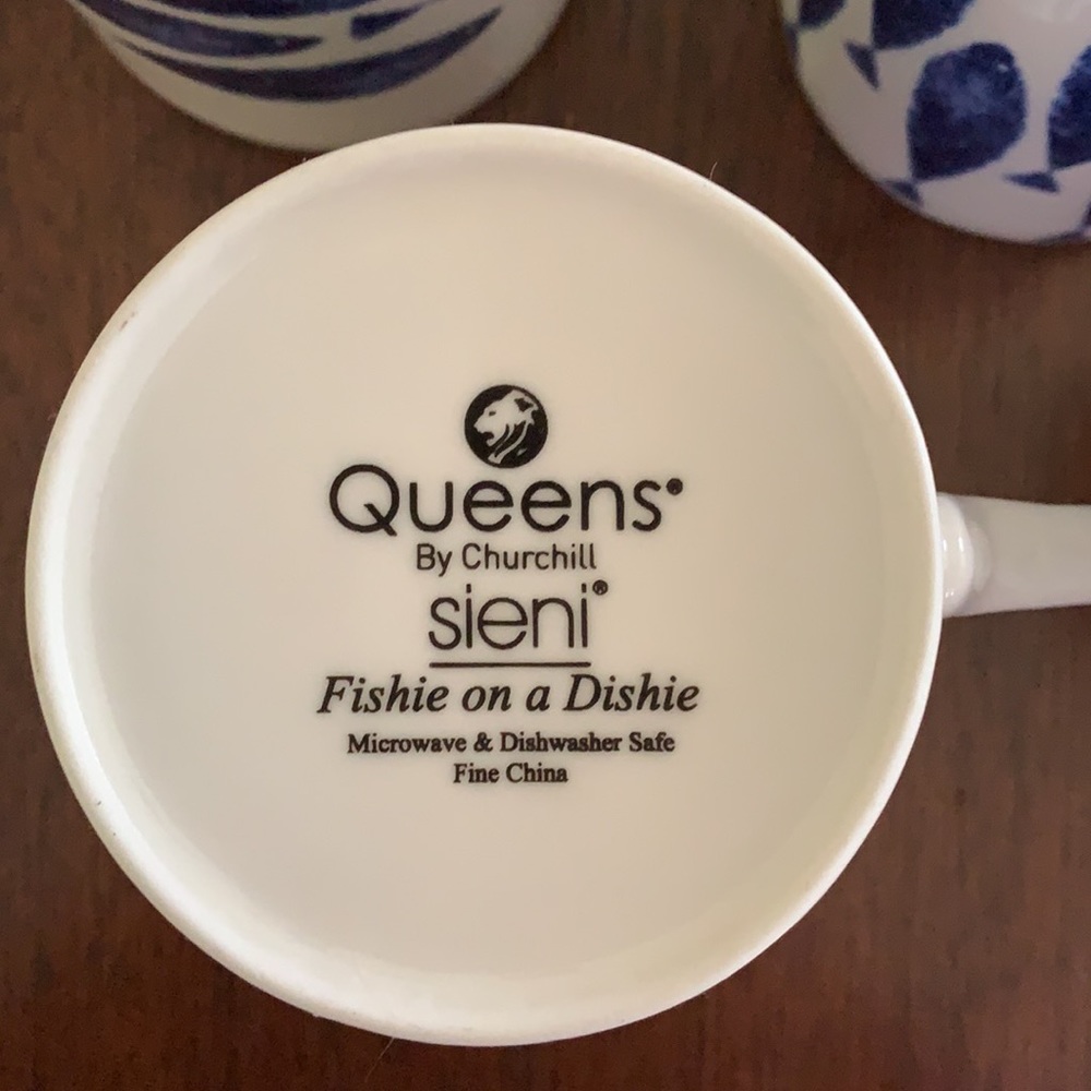 Queens by Churchill Sieni Fishie on a Dishie mugs set - Picture 3 of 3